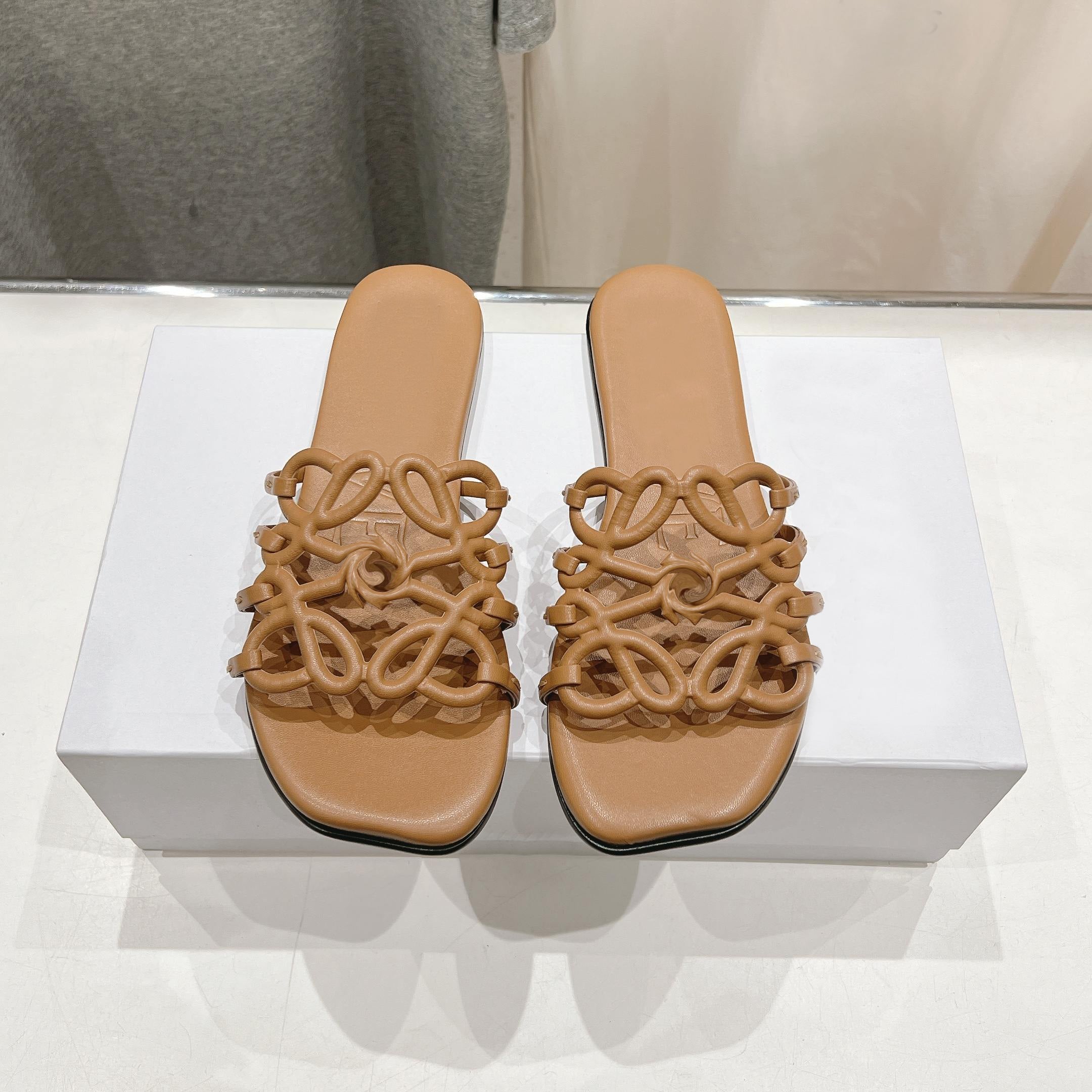 Petal Sandals Designer Sandals soft leather slippers hollowed out slippers, bath beach casual slippers, brown sandals for women sizes 35-42