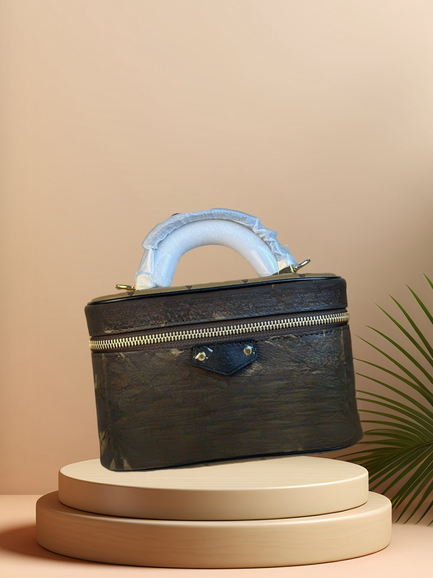 Master Quality Classic Zipper Cosmetic Bag with Lock Premium Designer Leather Shoulder Messenger Bag Women Luxury Brand Handbag Classic Style Box Co