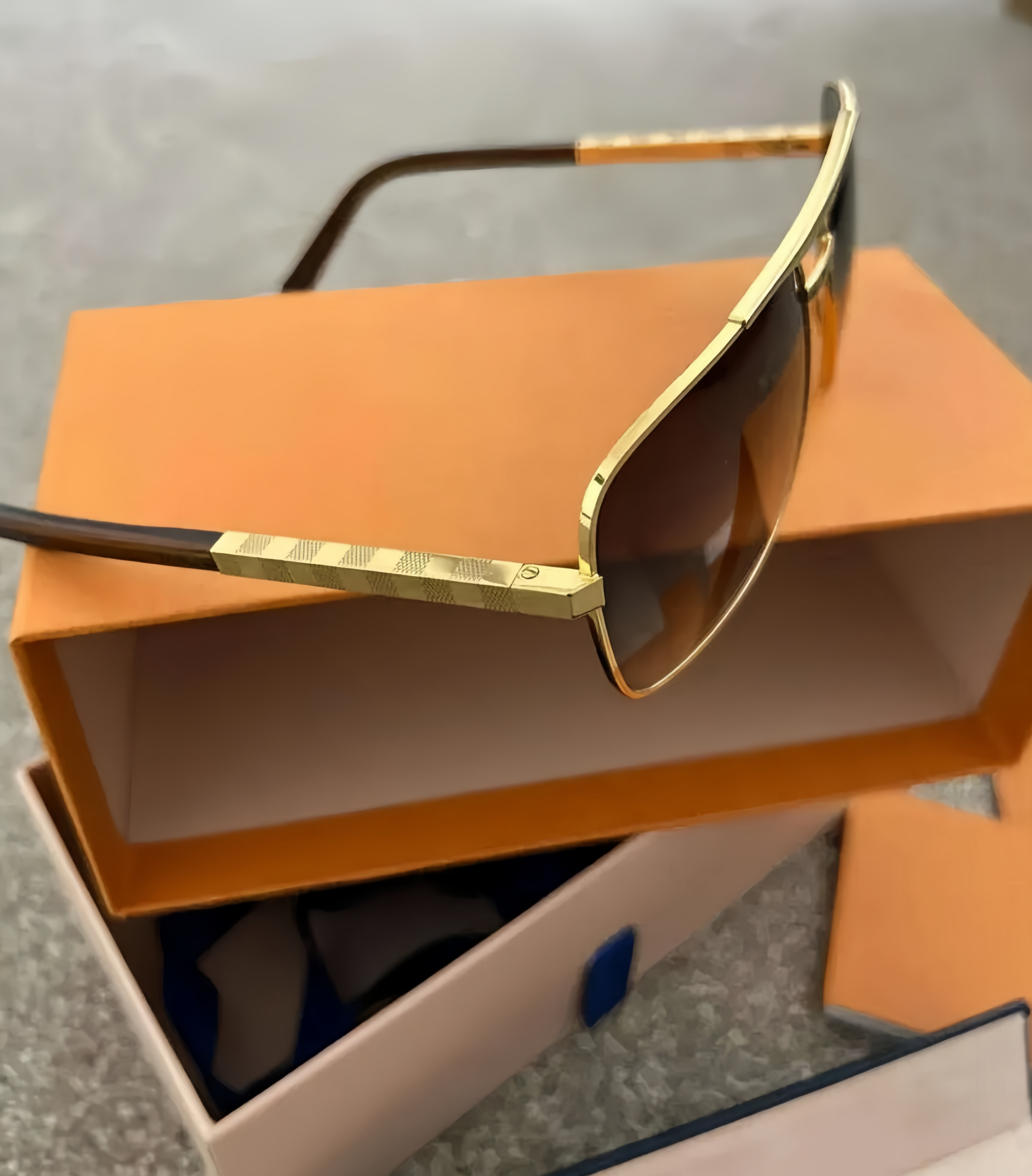 2024 Mens Designer Sunglasses Outdoor Shades women fashion triangle logo luxury Full Frame Sunshade mirror polarized UV400 protection Glasses With b