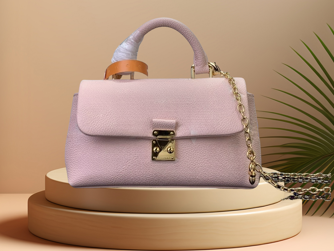 Mirror quality master quality embossed handbag shell bag cosmetic bag master quality designer model, fashionable and classic style