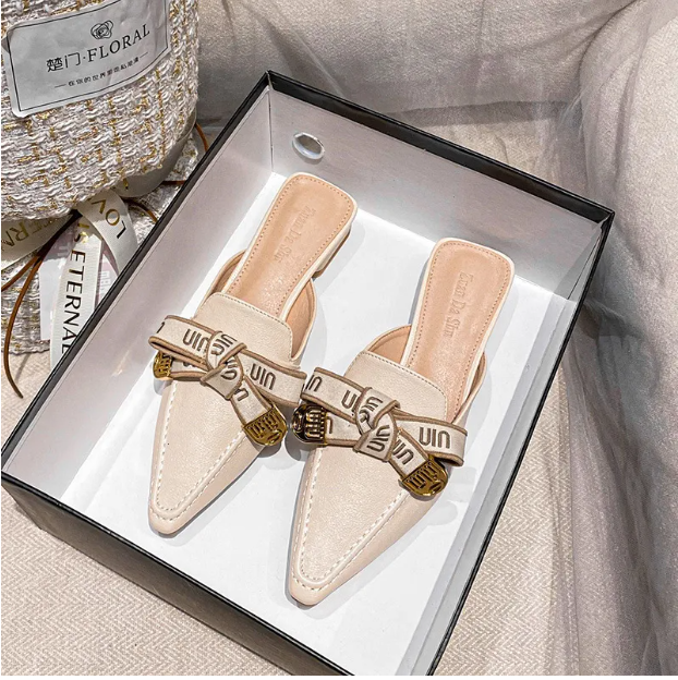 New 2025 B8 Sandals designer shoes Brand Baotou Half Slippers Outerwear New Style Square Head Coarse heels Soft Bottom Lazy Muller Large Women&#039;