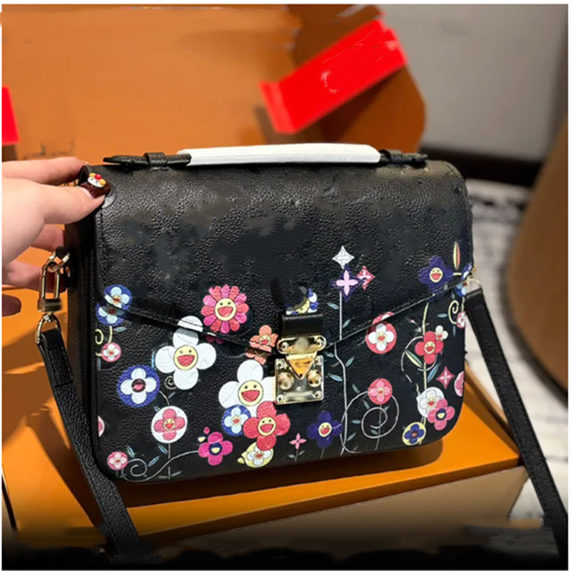 Sunflower Luxurys Designers Bags women Classic Embossed Flower handbag Flap crossbody High Quality Fashion Wallet purse pouch 25cm