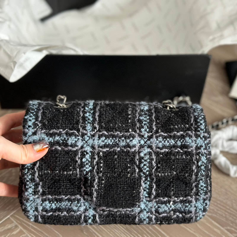 Ladies Black Blue Stripes Plaid Pattern Shoulder Bag Knitting Two-Tone Tweed Silver Hardware Matelasse Chain Classic Flap Wallet Designer Crossbody