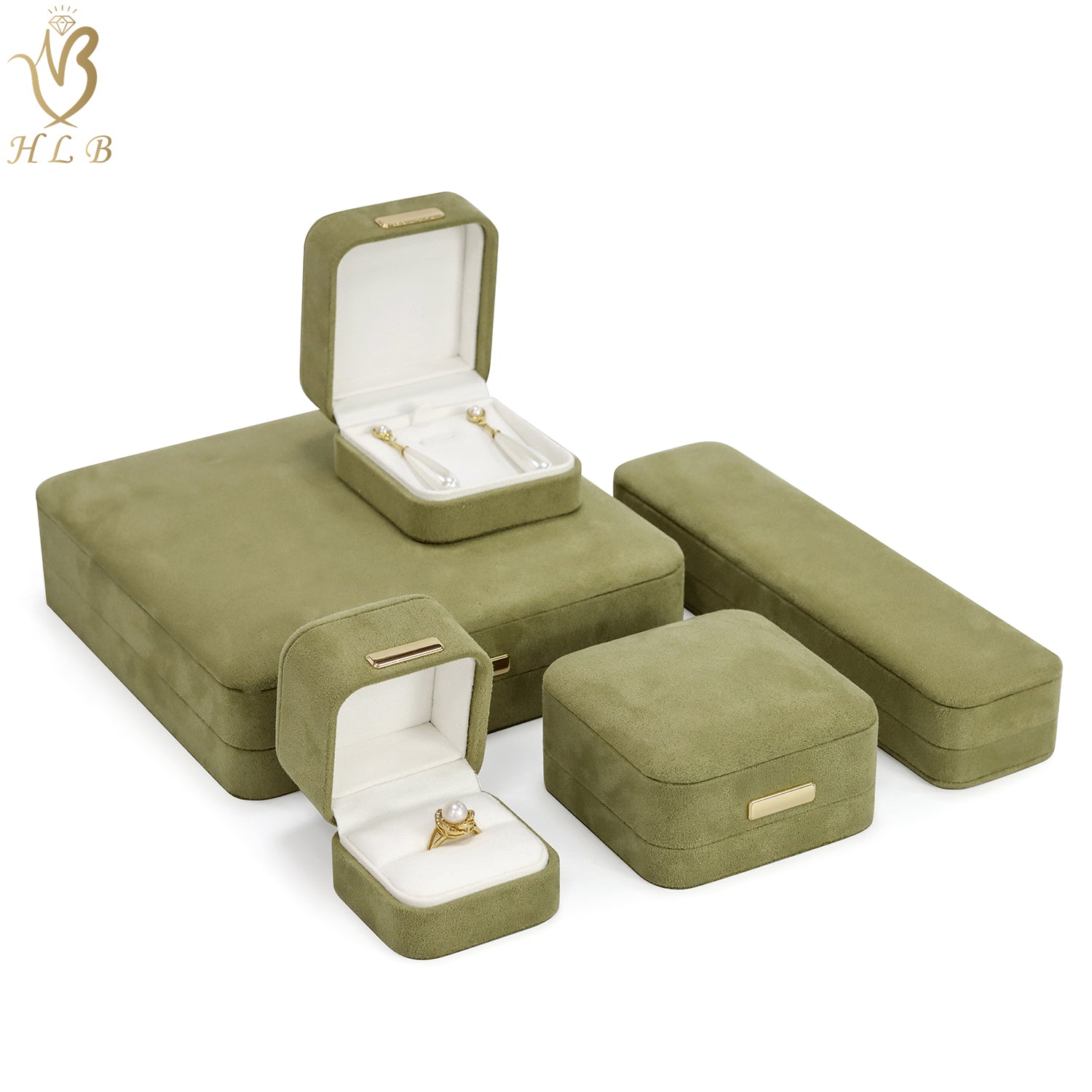 Luxurious Deep-Velvet Crafted Milan Style Jewellery Storage Case for Elegance Lovers