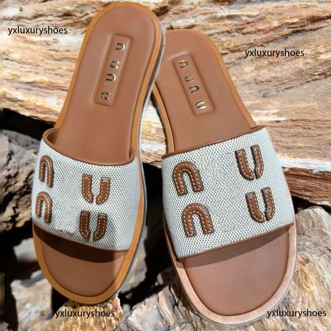 2024 Designer shoes Italian women&#039;s fashion new M letter hand-woven summer sandals Beach luxury women&#039;s casual flat slippers flip-flops wo