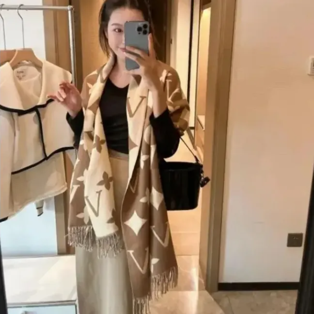 Designer Scarf Luxury Scarf Cashmere Thick Shawl Women Long Winter Wram Pashmina Long Wraps Hijab with Tassel Bufanda Foulard L7738 with box