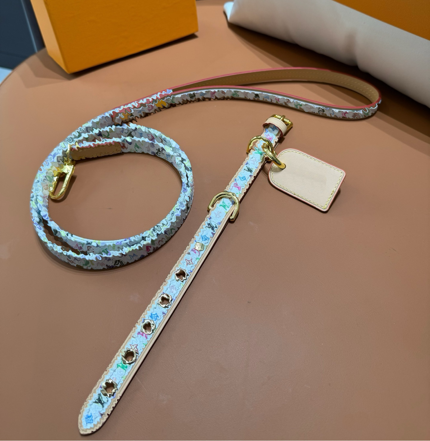 Luxury Pet Dog Cat Leashes Puppy Traction Leather Walking Rope and Collars belt with box 31097