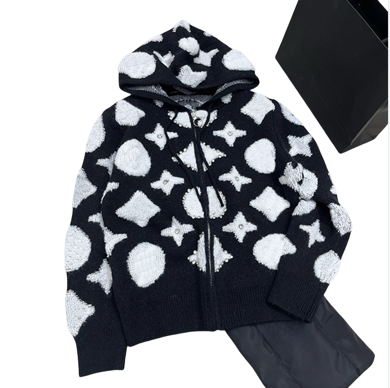 Designer women&#039;s winter warm sweater jacket embossed pearl knit elegant sweater hooded sweater women&#039;s outerwear