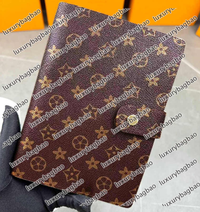 2026 Designer Large DESK AGENDA COVER Holders Memo Planner Men Women Notebook Diary Agendas Protective Case Card Passport Holder Wallet Desktop Note