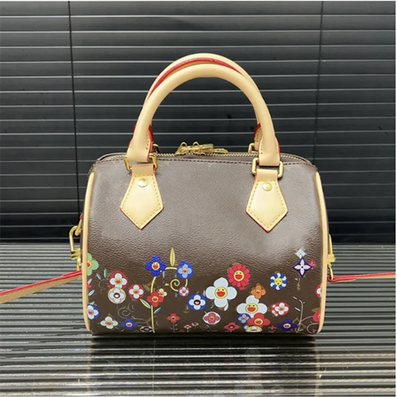 Murakami 20th Anniversary Limited Edition Flower Travel Bag Women Luxurys Designers Bags Leather Totes Handbag Croissant Wallets Bag Purse pillow 20