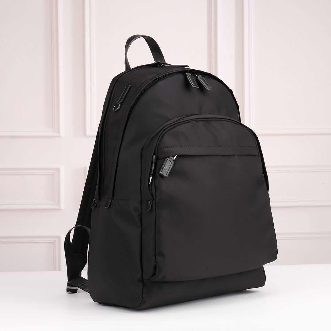 Wholesale classic waterproof nylon large capacity backpack Oxford fashion retro men&#039;s notebook backpack fashion thin travel bag sports mount