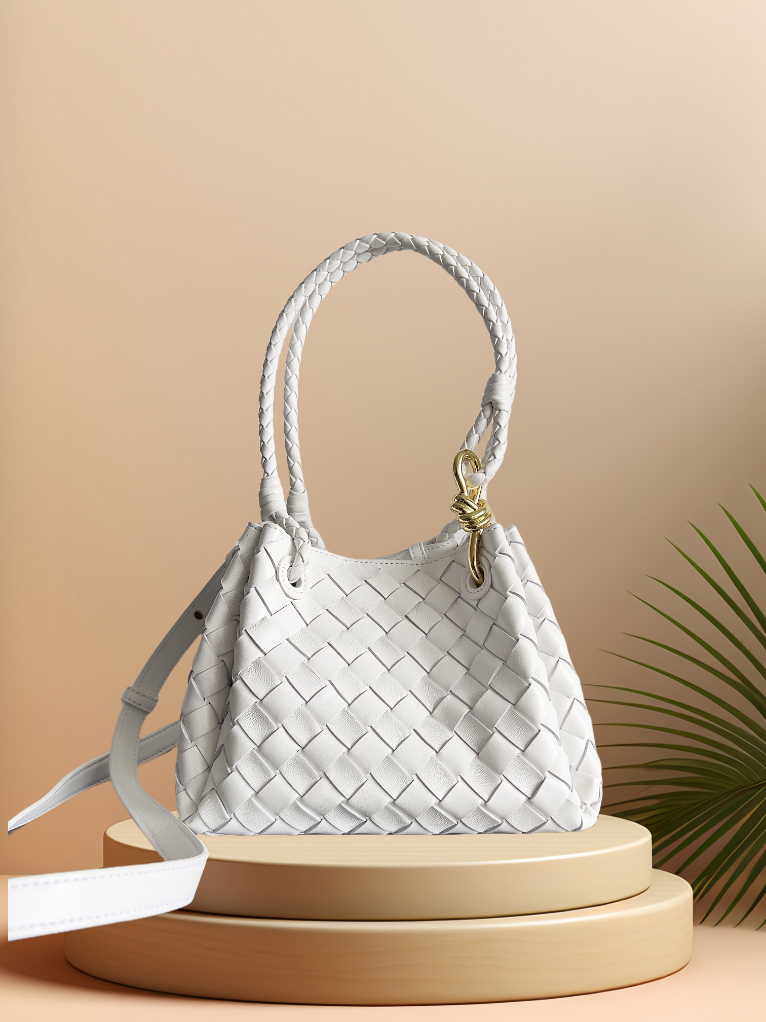 Mirror quality master quality braided rope small handbag shell bag cosmetic bag master quality designer model, fashionable and classic style