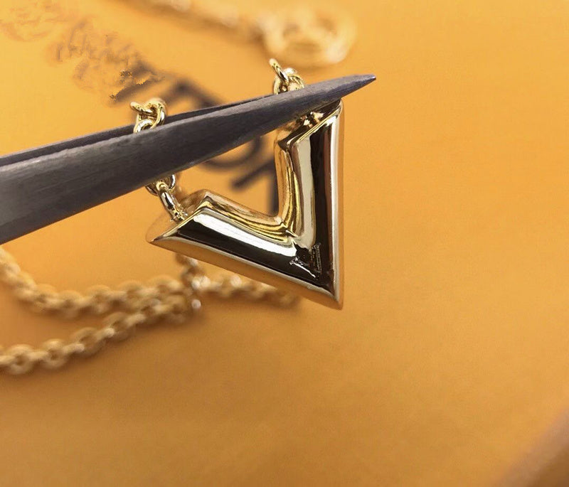 Luxury Design Necklace 18K Gold Plated Stainless Steel Necklaces Choker Chain Letter Pendant Fashion Womens Wedding Jewelry Accessories X328