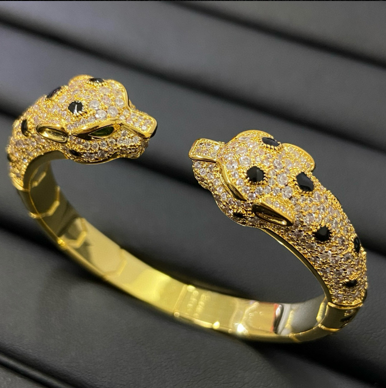 High-version bracelet with diamond inlays, spotted double-headed leopard design, high-quality CNC thick-plated bracelet suitable for both men and wo
