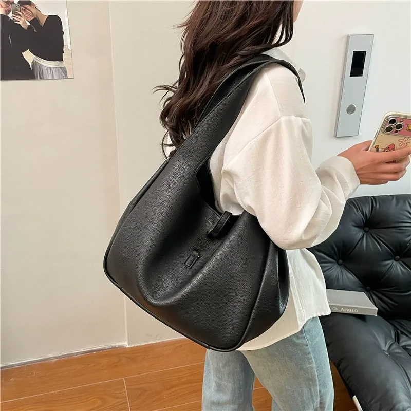 Designer tote bag - Classic stylish luxury shoulder bag, large capacity, PU leather texture - suitable for travel and daily commuting