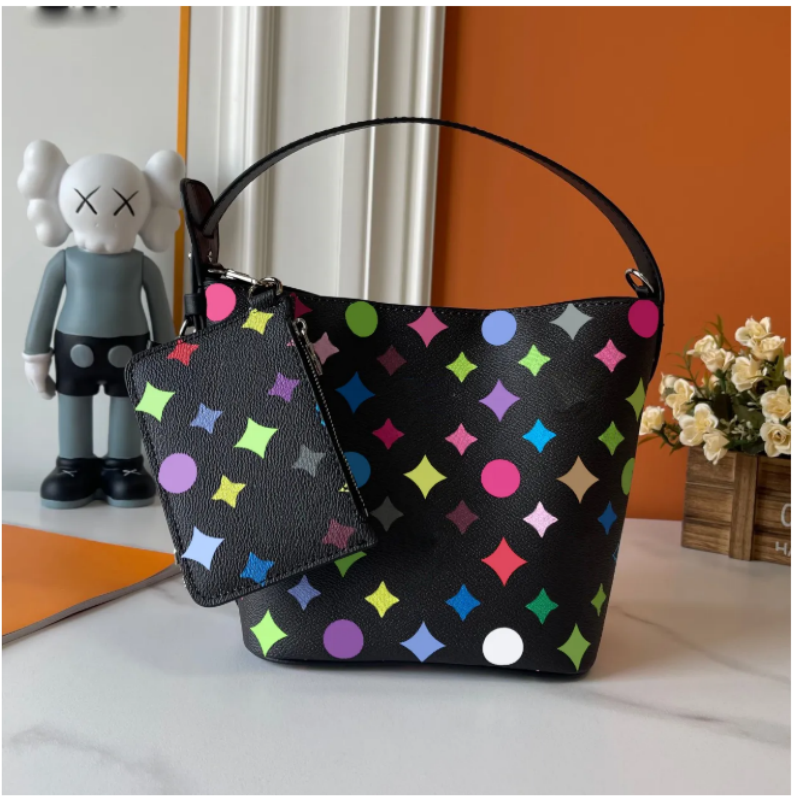 All In BB Bucket Totes Luxurys Designers Bags Colorful Jet Print Mini Handbag Croissant Wallets Bag Messenger Purse pouch Messenger Bag 18CM