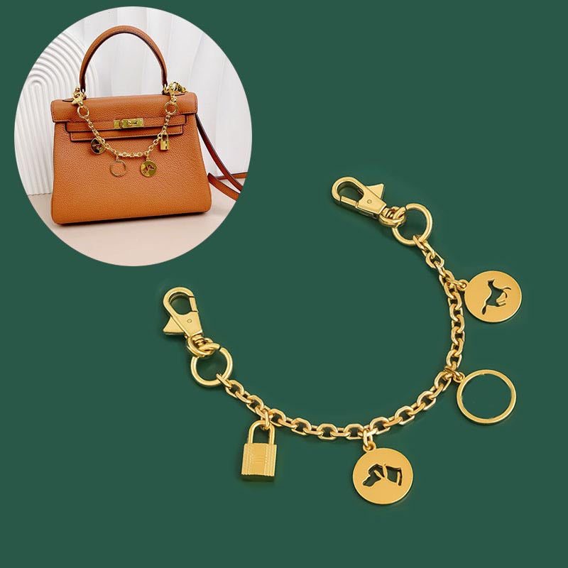 Animals Letter keychain bag charm designer handbag charm luxury keychain bag Accessory Circle buckle Long chain Love pendant quality stainless steel