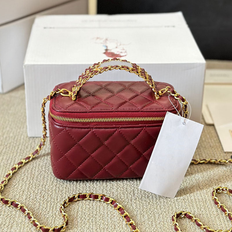 Ladies Designer Makeup Bag Lambskin Leather Hollow Letters Metal Handle Gold Hardware Matelasse Chain Vanity Box Cosmetic Cases Shoulder Handbag 6 C