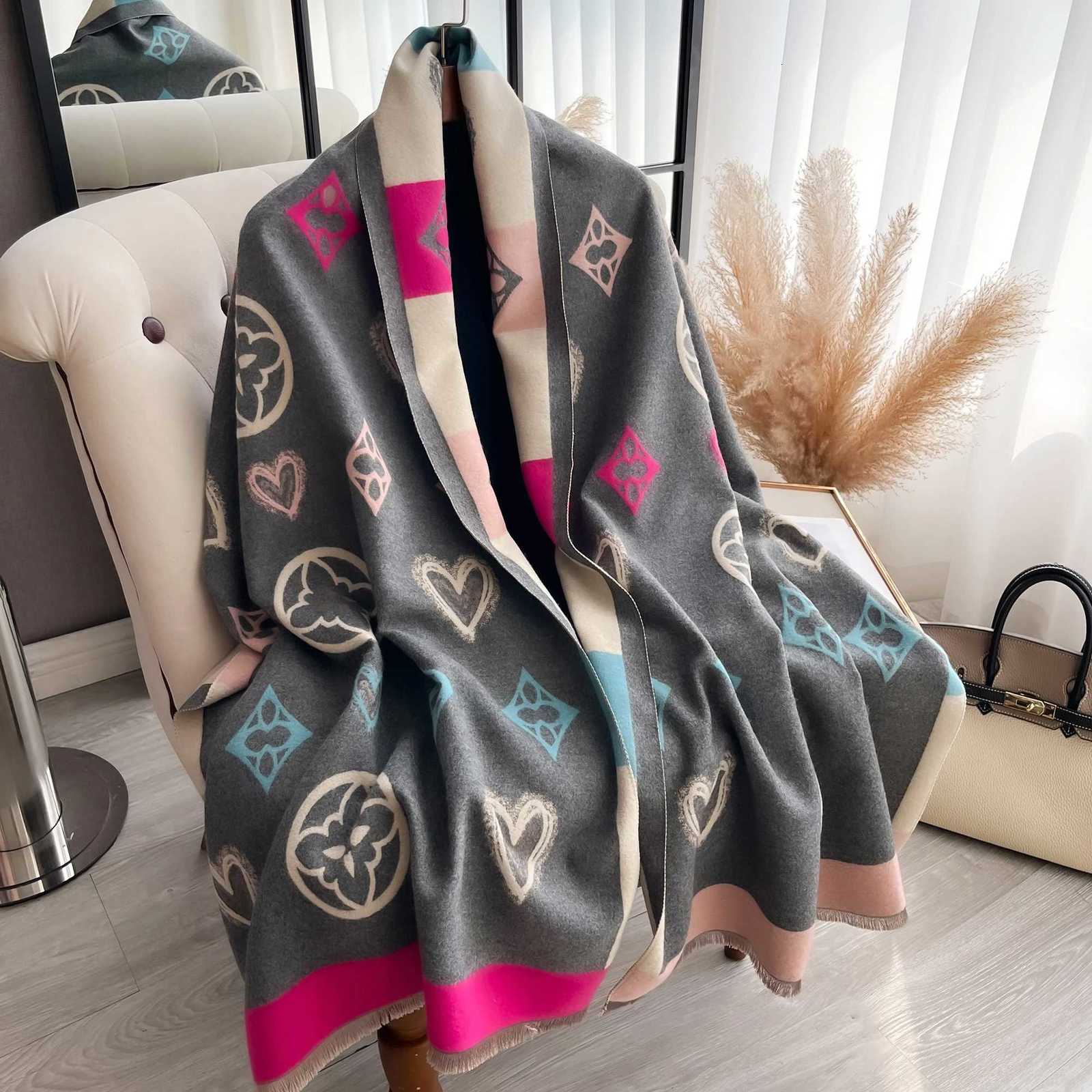Designer Luxury Cashmere Love Scarf Winter Women Pashmina Shawls Warm Blanket Wraps Female Foulard Bandana Brand Thick Scarves Hijab New Y250908