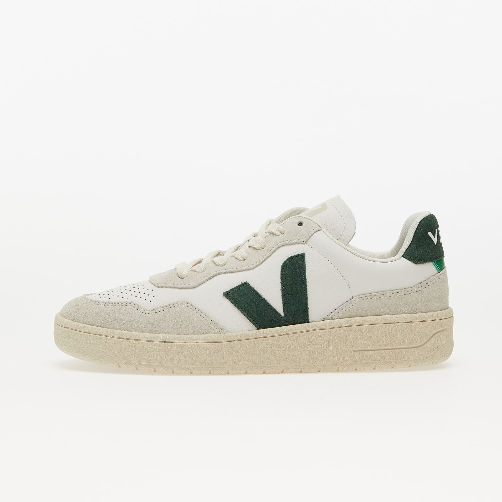 Sneakers Veja V-90 Extra White- Cyprus EUR 45
