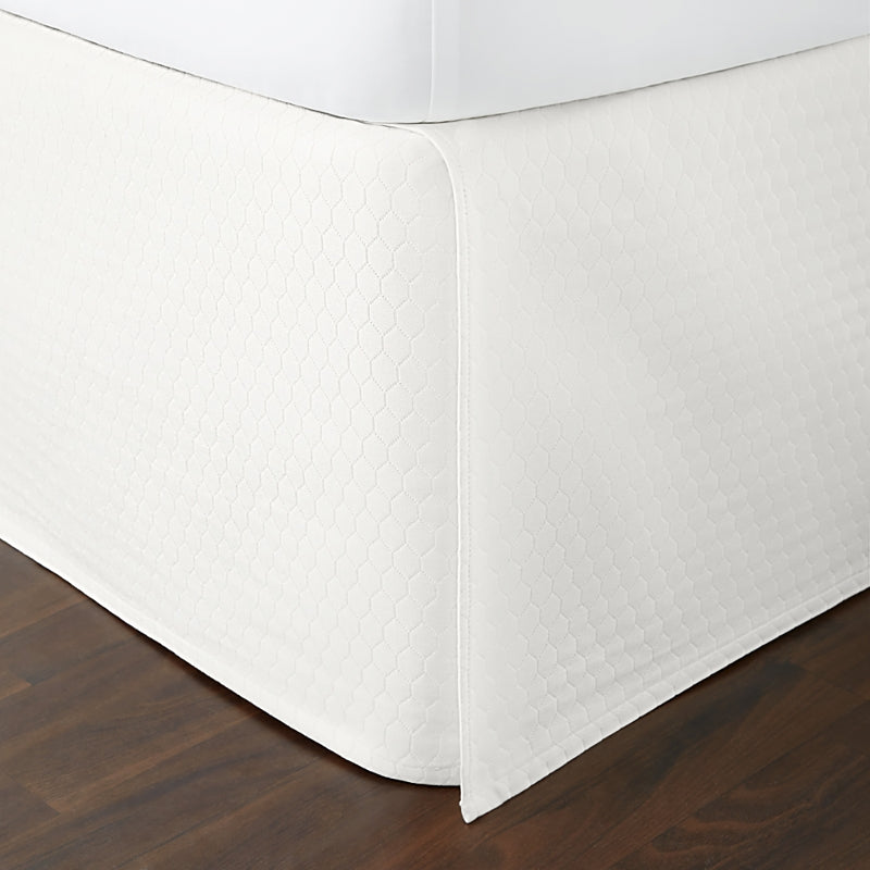 Sferra Favo Bedskirt, Queen