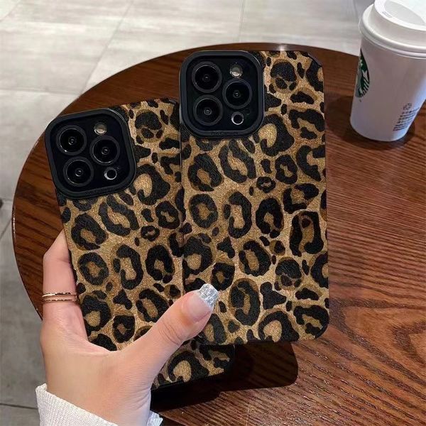 Personalized leopard print phone case suitable for 16 Pro all inclusive 15 stripe 14 Promax protective case