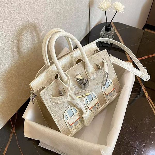 Evening Bags 10A Retro Small House Mirror Quality Tote Bags Designer Bags Luxury Bag Mini Tote Hand Stitched Bag Shoulder Crossbody Handbag