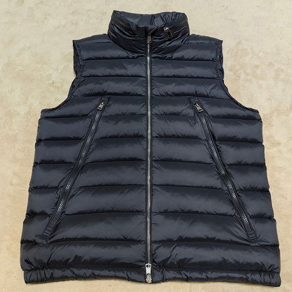 Stand Collar Mens Designer Down Vest Lightweight Gilet with Long Zipper Pockets Chest Badge and Detachable Hood