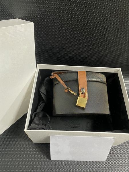 Preminum quality dinner handbag comestic bags with small mirror inside luxury design