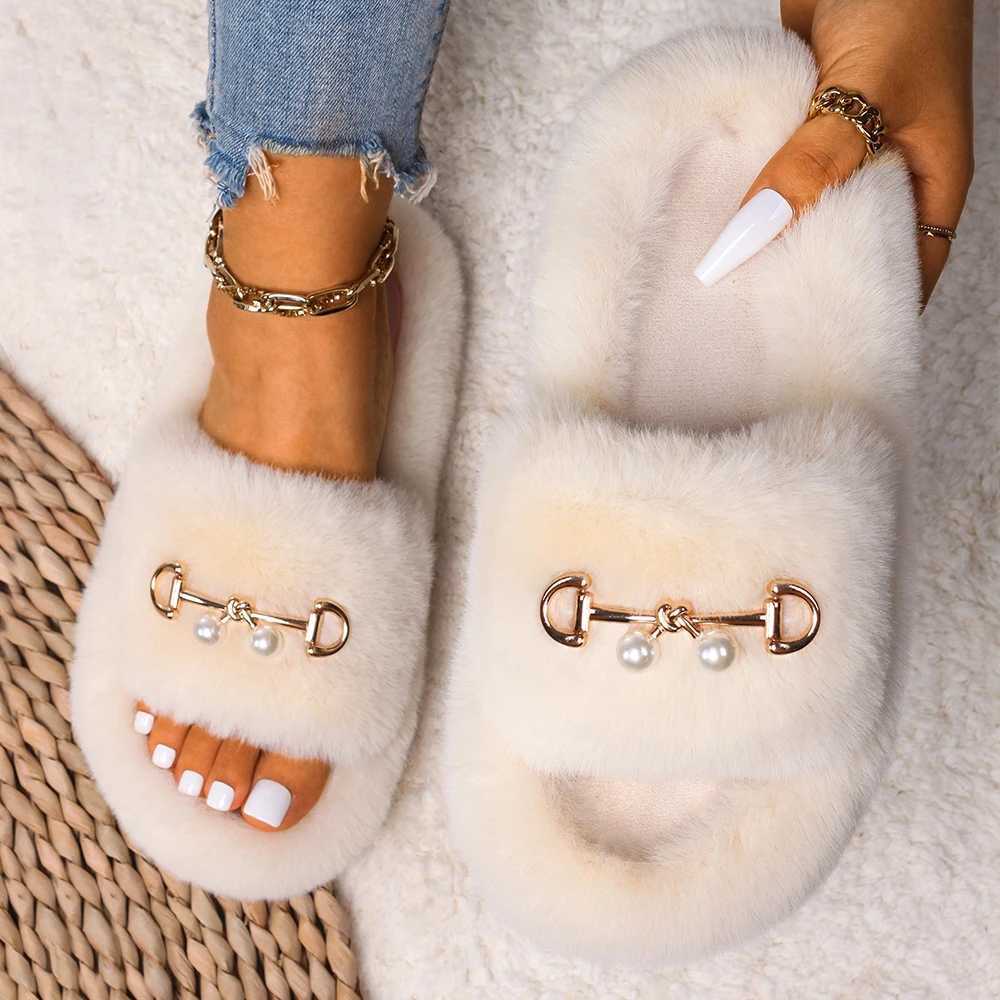Slippers Fluffy Slippers Women Outdoor Pearl Decor Bedroom Sandals Flats Furry Slides Platform Home Slippers Luxury Designer Shoes J240920