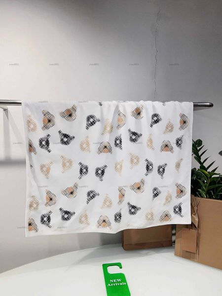 Popular baby Blankets high-quality newborn Swaddling Comfortable fabric quilt winter Colorful doll bear print infant Knitted quilt