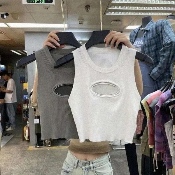 Woman T Shirt Hollow Out Tanks Designer New Slimming Metal Label Knitted Sleeveless Vest For Womens Hot Girls Camis Outfits