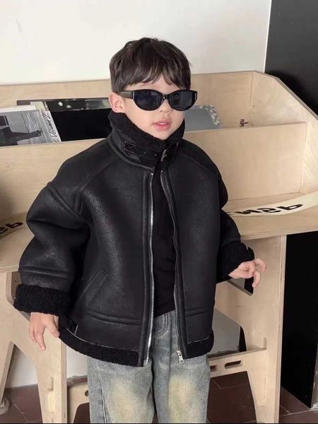 Down Coat Cool stand up collar motorcycle jackets for boys and girls in winter 2023 thick suede cashmere coats suitable for children H241010