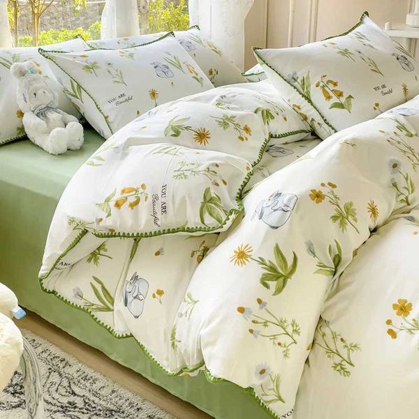 Bedding sets Pastoral Girls Flower Bedding Sets Washed Cotton Bed Lines Soft Quilt Cover Sheet Set Simple Bedspread Home Textiles J240509