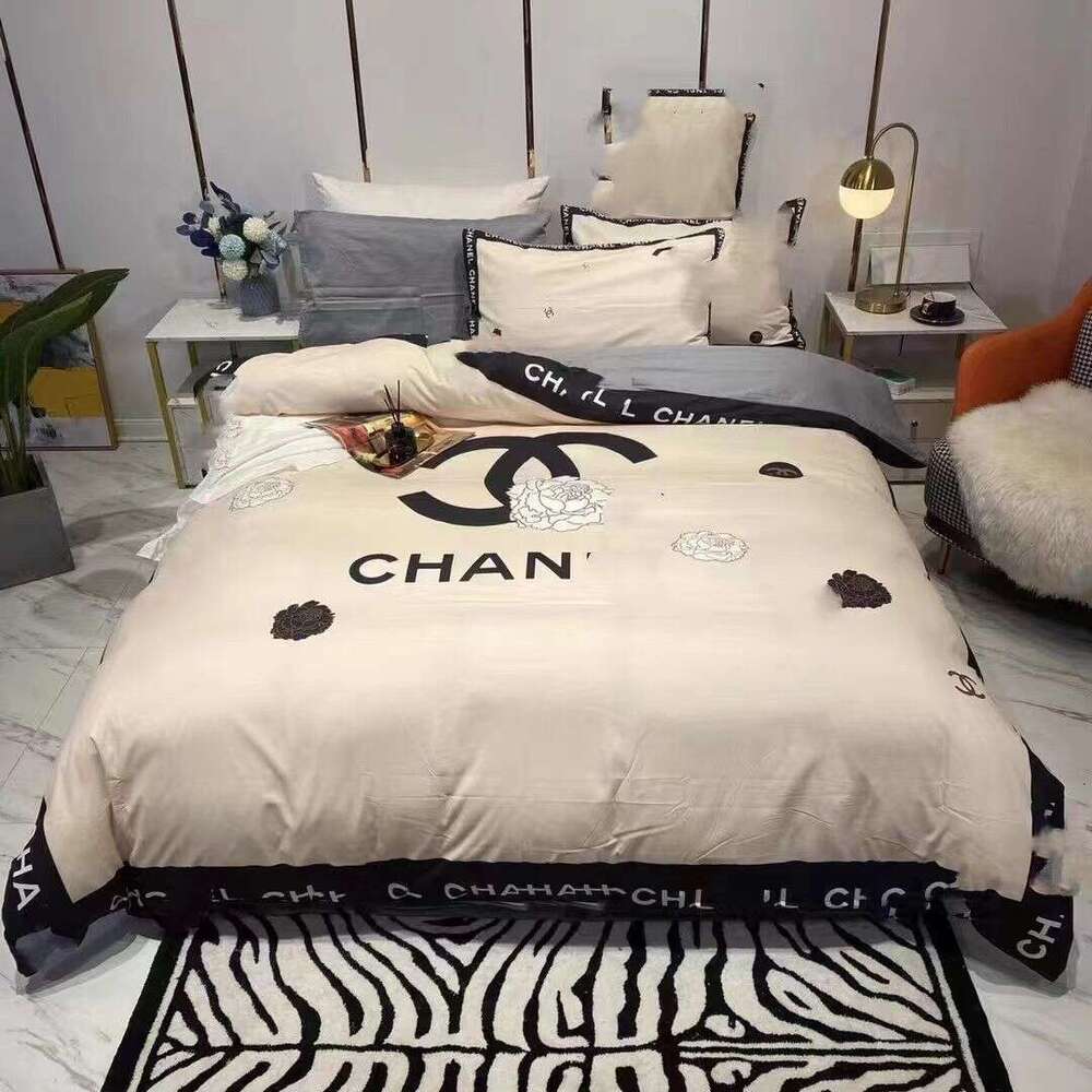 Sets Designer Classic Dashed Letter Printed Quilt Cover Pillow Case 4-piece of Pure Cotton Comfortable Bedding Set Bed 220*230cm