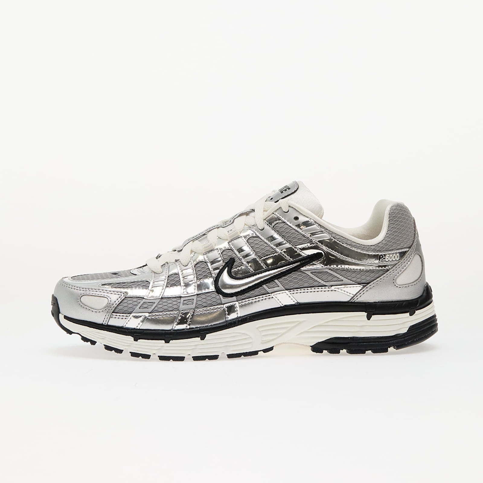 Sneakers Nike P-6000 Metallic Silver- Metallic Silver-Sail EUR 41