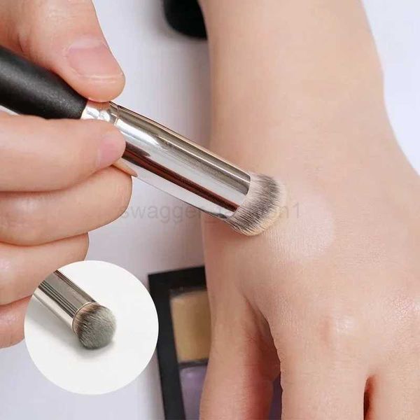 Foundation Concealer Brush Premium Contour Blusher Brushes Flawless Under Eye Dense Face Makeup Brush For BlendingXJ240807