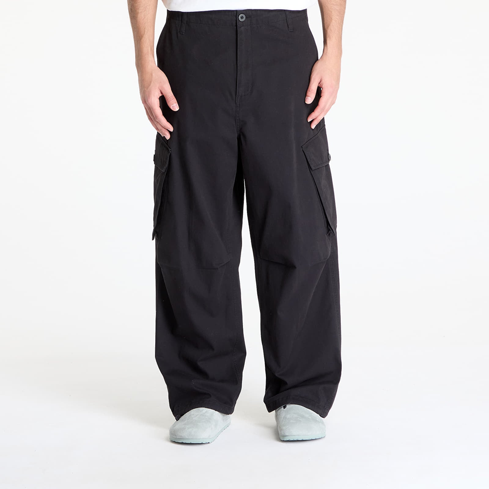 Byxor Carhartt WIP Unit Pant Black Stone Washed XS
