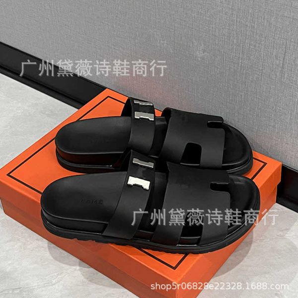 Slippers 2025 New Summer Outerwear Male and Female Celebrity Same Style One Piece Dragging Leather Metal Thick Bottom Beach Cool H241219