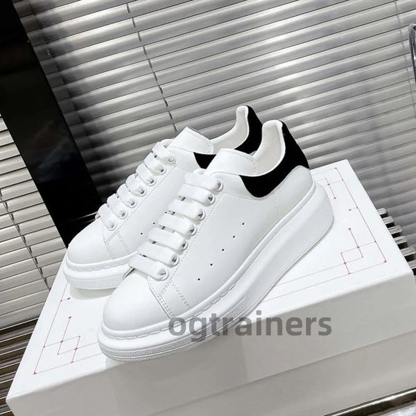 Designer Fashion casual board couple small white exquisite dress designer solid color matching ueenn shoes breathable 4278
