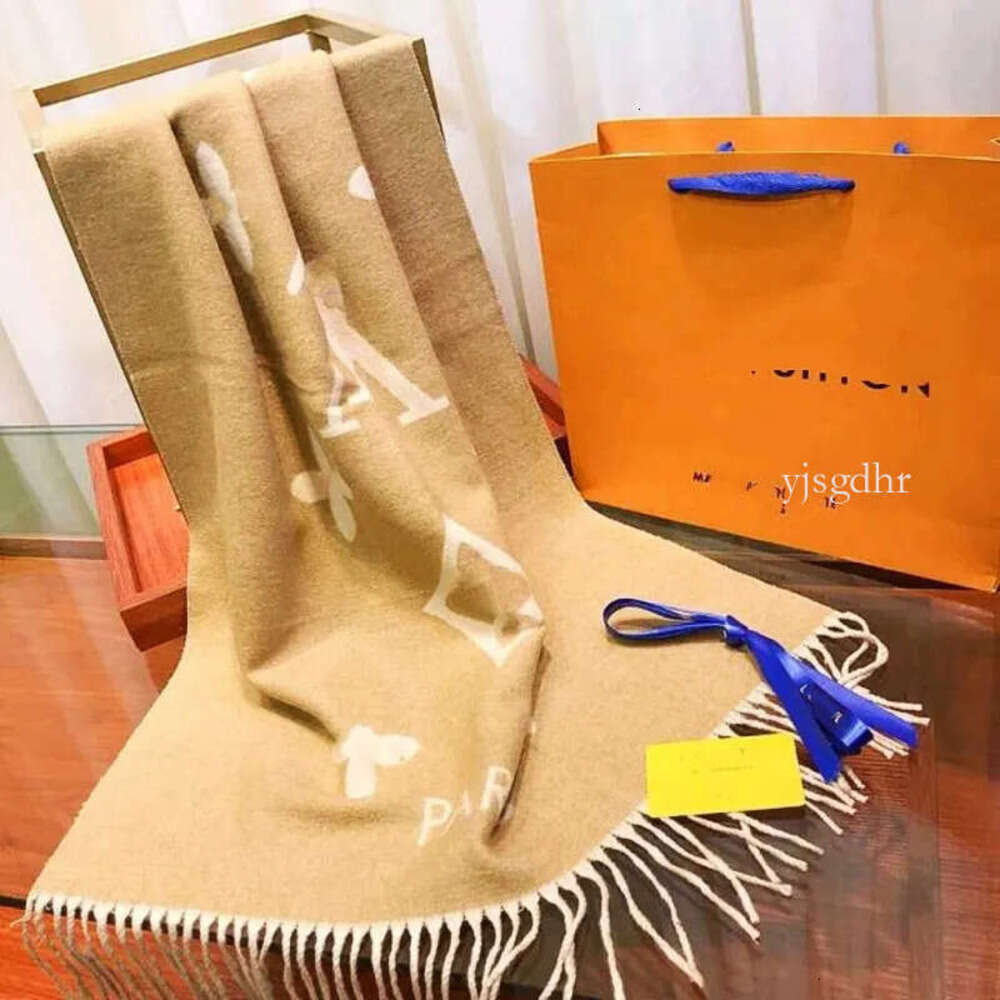 2025 Brand Designer Scarves 100% Cashmere Scarf Men&#039;s Women&#039;s Fashion Pashmina Letter Scarf Large Shawl Thickened Wool Warm With Tags Chri