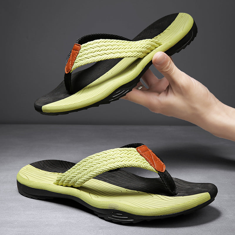 New Soft Flip-flops Summer Men Slippers Beach Sandals Comfortable Men Casual Shoes Fashion Men Outdoor Home Flip Flops Footwear