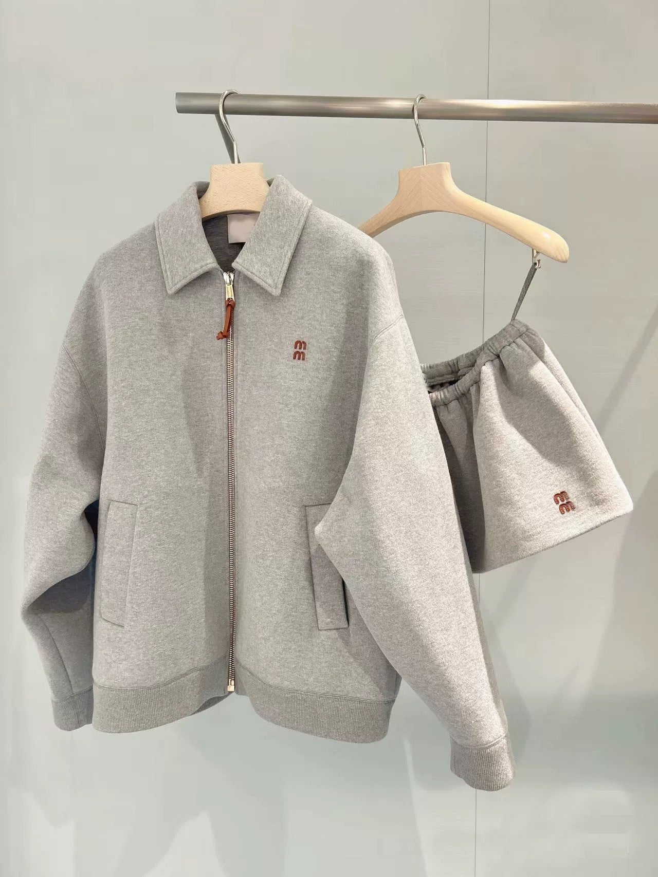 Women&#039;s Miu-Style Zip Pocket Blazer with Chest and Collar Detail