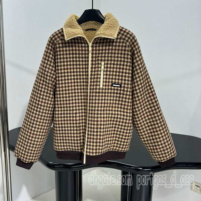 Luxury Women Fleece Lined Checkered Jacket Designer Warm Thick Outerwear Brand Winter Vacation Street Style Jackets