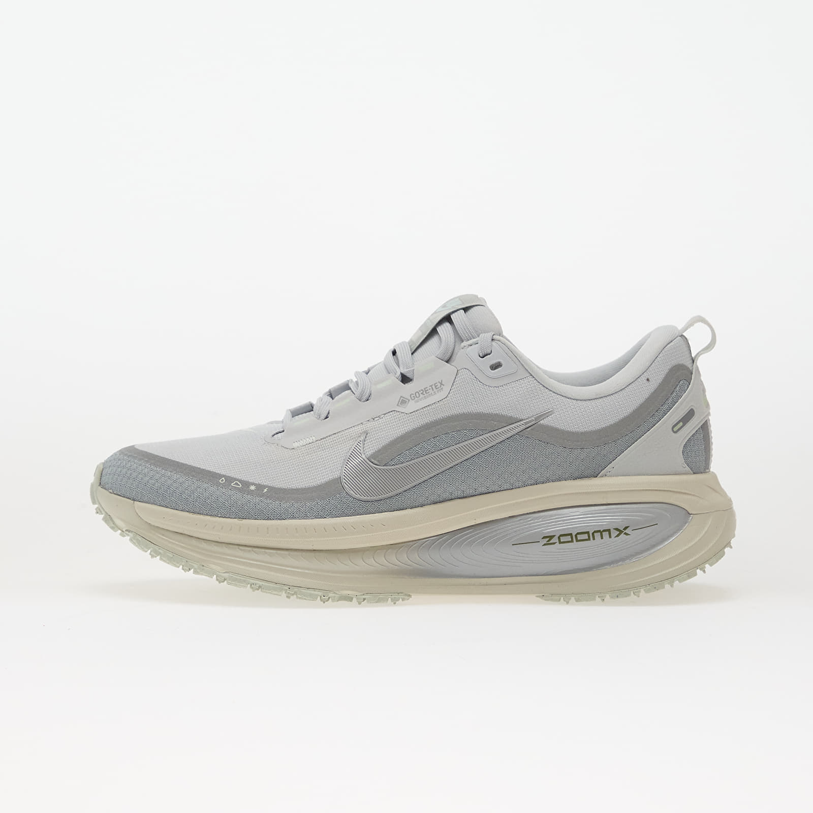 Sneakers Nike Vomero 18 Gore-Tex Pure Platinum- Metallic Silver EUR 45.5