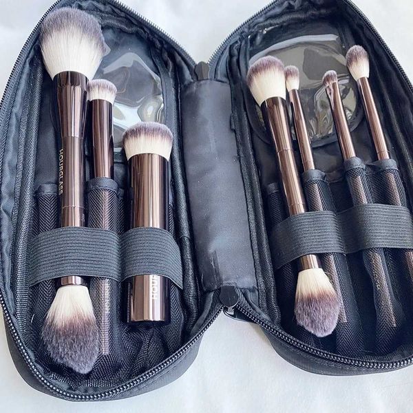 Makeup Brushes Hourglass Makeup Brush Set VEGAN Travel Set with Pocket Soft Synthetic Hair Metal Handle Luxury Cosmetic Brush Set Q240522