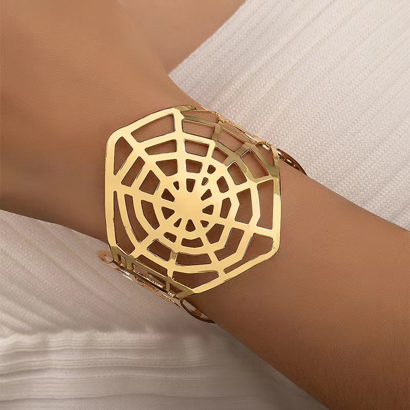Arm Bracelet Creative Metal Spider Web Arm Bracelet Bracelet Can Be Used as Curtain Buckle Jewelry New Style