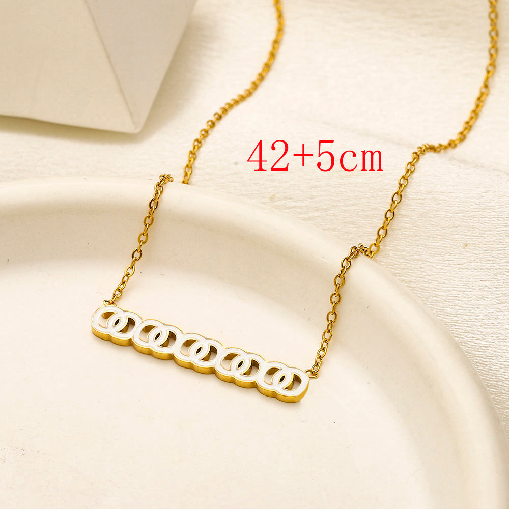 18k Gold Plated Crystal Necklace Stainless Steel Pendant Necklace Fashion Women Rhinestone Pearl Chains Necklaces Choker Chain Wedding Gifts Charm J