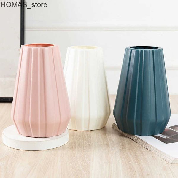Planters Pots Creative Fashion Flower Vase Imitation Ceramic Plastic Flower Pot Nordic Style Modern Flower Arrangement Container Home Orname