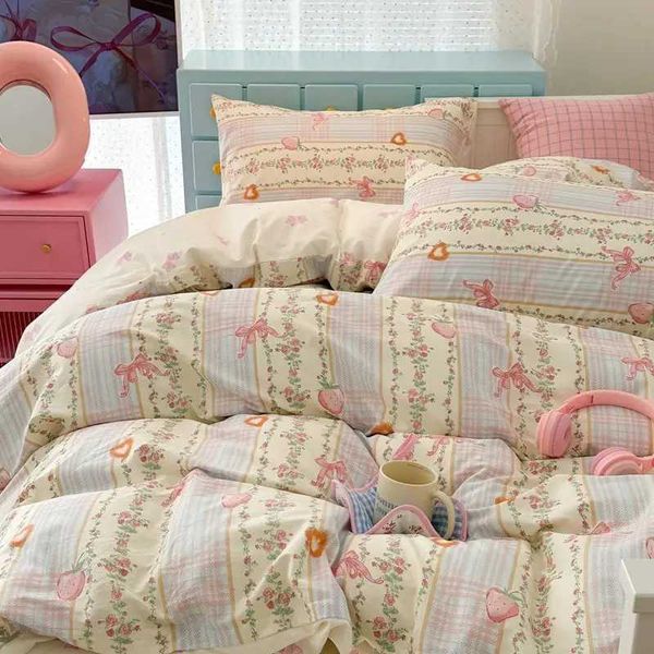 Pink Strawberry Floral Bedding Set Soft Ins Girls Duvet Cover Flat Sheet Pillowcase Single Double Queen Size Home Bed LinensXJ241015